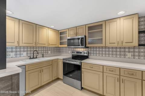 40 Adams Court, Satellite Beach FL - photo 7 of 27