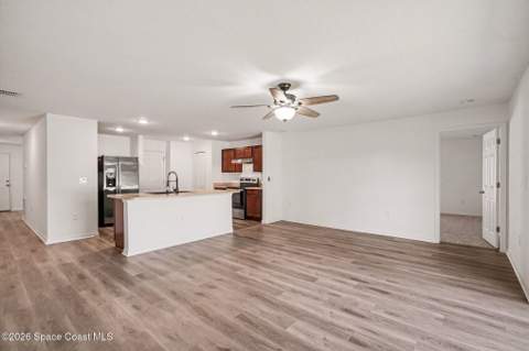 563 Gallagher Street, Palm Bay FL - photo 8 of 34