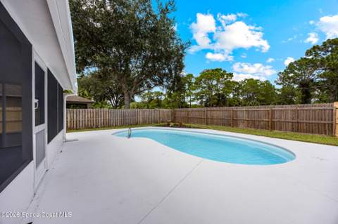 491 Fountain Street, Palm Bay FL - photo 6 of 41
