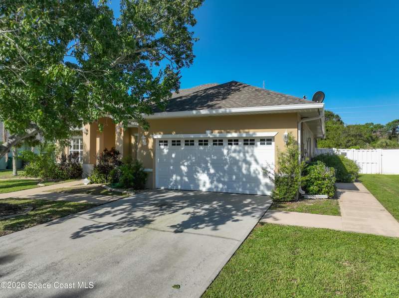 3 bedroom Single Family Residence at 3677 Whisperwood Circle, Whisper Woods Subd, Melbourne — photo 3
