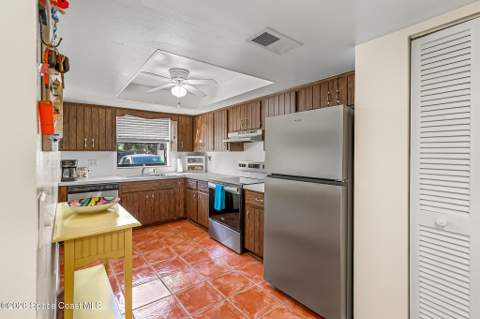 200 6th Avenue #C, Melbourne Beach FL - photo 11 of 55