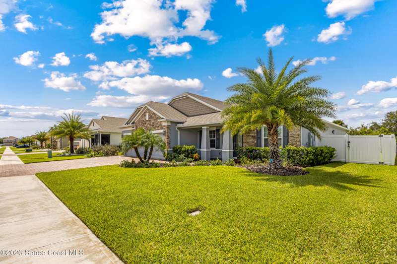 5 bedroom Single Family Residence at 6231 Andromeda Avenue, Island Forest Preserve, Merritt Island — photo 2