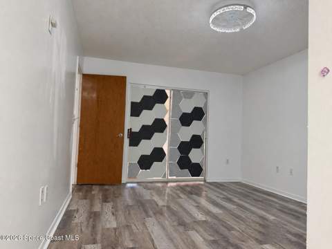 875 Dupont Street, Palm Bay FL - photo 7 of 23