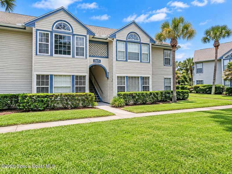 3 bedroom Condominium at 4880 Lake Waterford Way #3-220, The Gables II at Lake In The Woods Ph III, Melbourne — photo 1