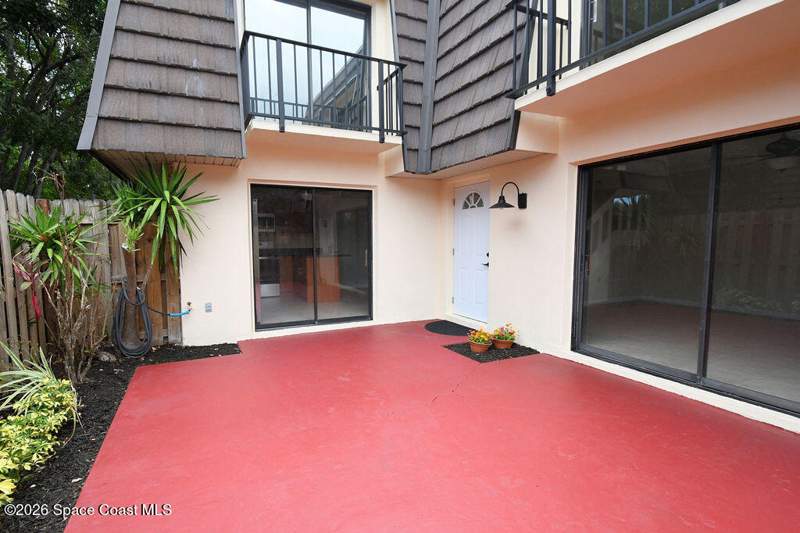 2 bedroom Townhouse at 4014 NE Vista Oaks Circle, Vista Oaks West, Palm Bay — photo 2