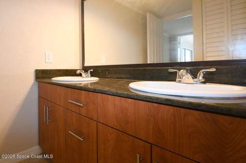 4014 NE Vista Oaks Circle, Palm Bay FL - photo 9 of 10