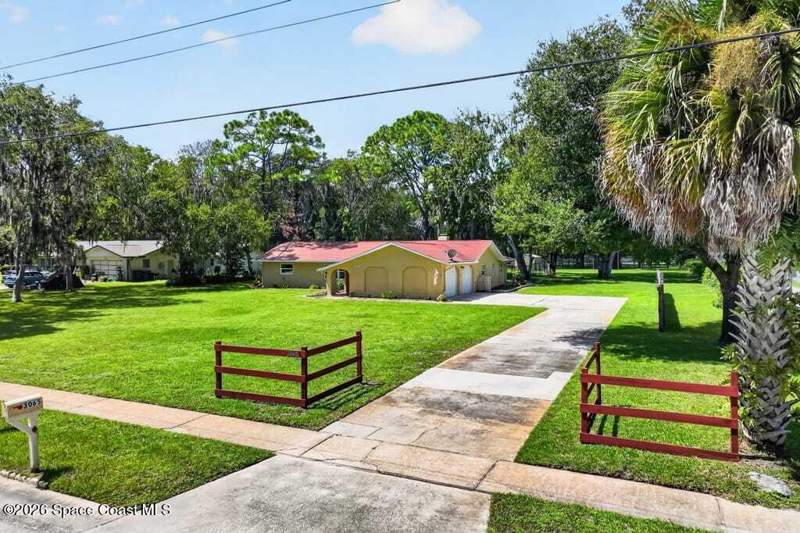 3 bedroom Single Family Residence at 3065 Knox Mcrae Drive, Titusville Fruit and Farm Land Co, Titusville — photo 3