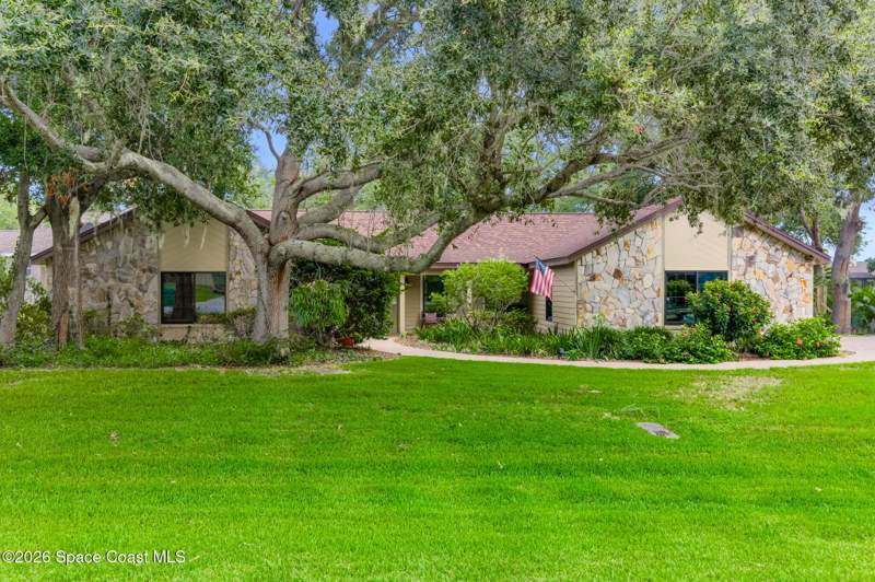 3 bedroom Single Family Residence at 624 Iroquois Street, Iroquois Village, Merritt Island — photo 3