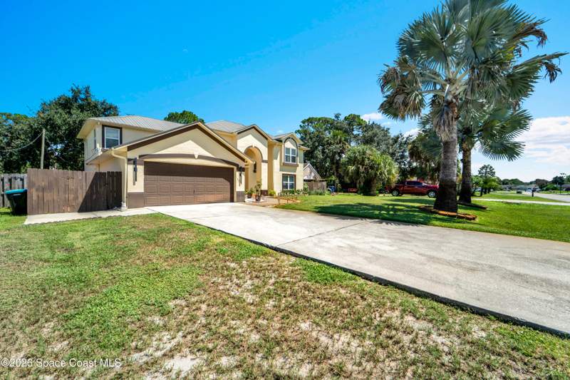 4 bedroom Single Family Residence at 1579 Elmhurst Circle, Port Malabar Unit 50, Palm Bay — photo 2