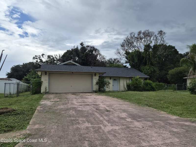 3 bedroom Single Family Residence at 1226 Hedgecoth Street, Port Malabar Unit 42, Palm Bay — photo 1