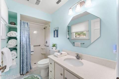 200 Chalet Avenue, Indialantic FL - photo 17 of 35