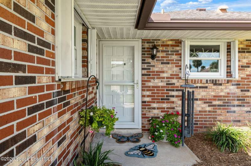 3 bedroom Single Family Residence at 200 Chalet Avenue, Maggie Johnsons Plat of Melbourne Beach Resubd of, Indialantic — photo 2