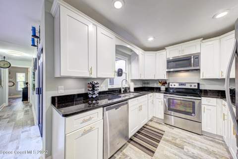 3461 Sparrow Court, Melbourne FL - photo 6 of 36