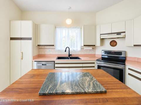 933 Wateroak Drive, Palm Bay FL - photo 20 of 55