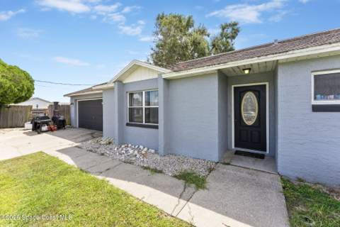 3379 Kilbee Street, Mims FL - photo 7 of 39