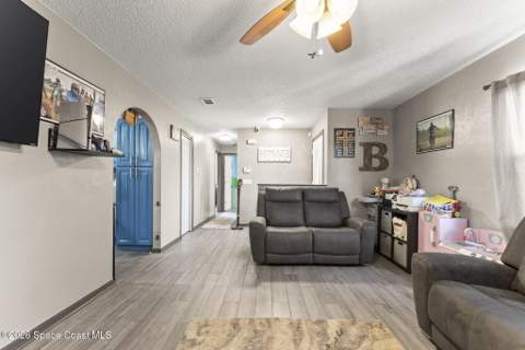 3379 Kilbee Street, Mims FL - photo 11 of 39