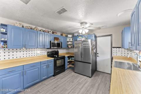 3379 Kilbee Street, Mims FL - photo 12 of 39