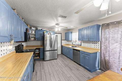 3379 Kilbee Street, Mims FL - photo 13 of 39