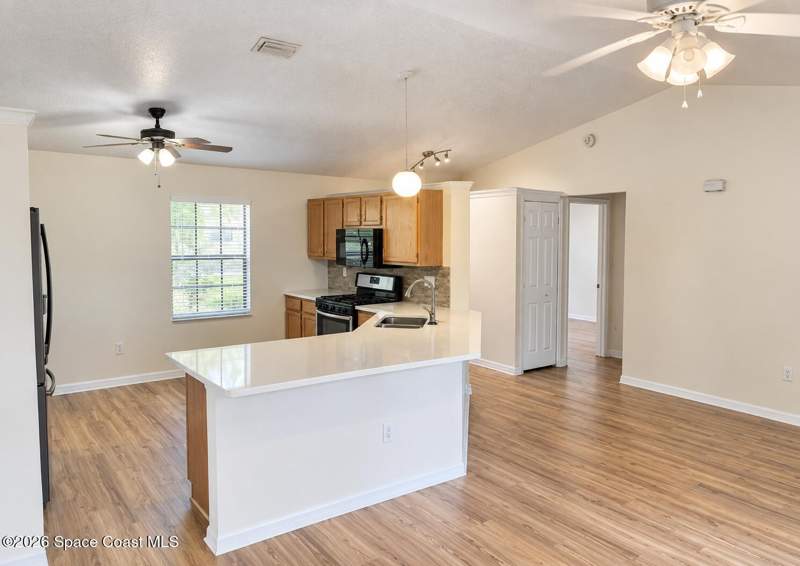 3 bedroom Single Family Residence at 6946 Hammock Lakes Drive, Viera Tract II Phase I, Melbourne — photo 2