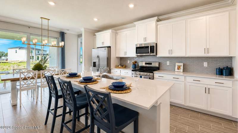 3 bedroom Single Family Residence at 2085 Majorelle Drive, Riverwood at Everlands, Palm Bay — photo 2