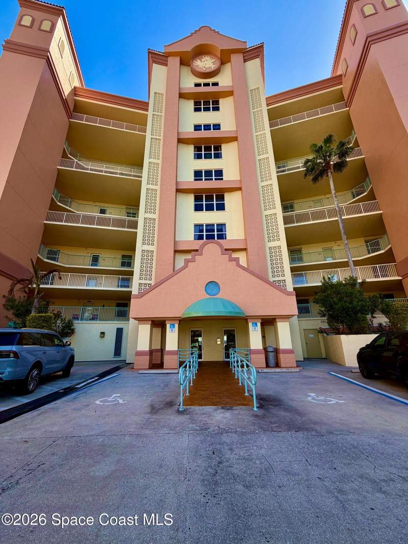 2 bedroom Condominium at 102 Riverside Drive #203, Oleander Pointe Ph I, Cocoa — photo 4