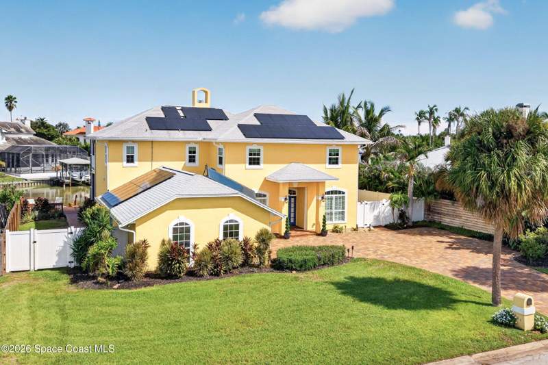 4 bedroom Single Family Residence at 404 Riverview Lane, Harbor East Sec 3 Amended, Melbourne Beach — photo 2