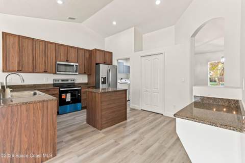 1410 Ruffin Circle, Palm Bay FL - photo 15 of 33