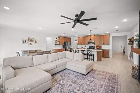 148 Lagoon Street, Palm Bay FL - photo 10 of 36