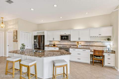 404 Riverview Lane, Melbourne Beach FL - photo 18 of 69