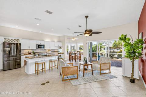 404 Riverview Lane, Melbourne Beach FL - photo 15 of 69