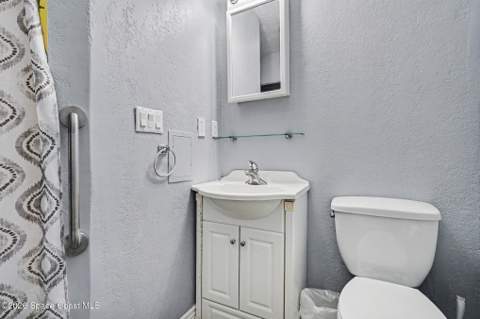 4109 Sweet Bay Drive, Mims FL - photo 24 of 33