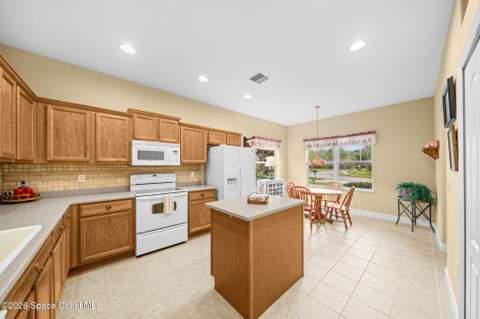 511 Waterside Circle, Titusville FL - photo 7 of 42