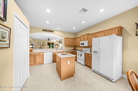 511 Waterside Circle, Titusville FL - photo 10 of 42