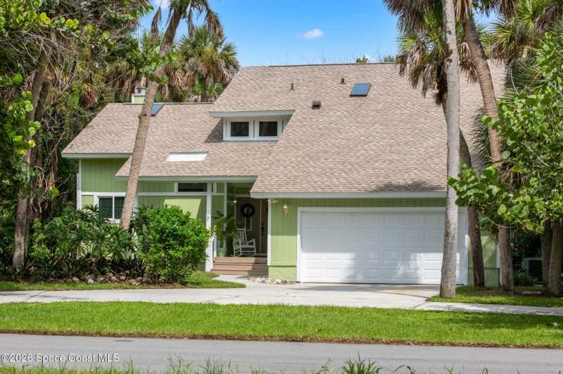 4 bedroom Single Family Residence at 220 Cardinal Drive, Melbourne Shores 1st Addn, Melbourne Beach — photo 1
