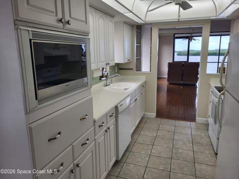 1825 Minutemen Causeway #306, Cocoa Beach FL - photo 19 of 46