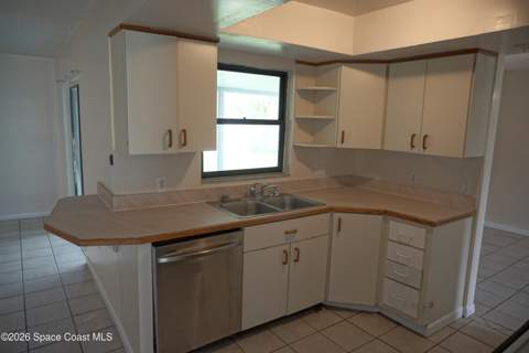 2153 Tappan Zee Lane, Palm Bay FL - photo 10 of 44