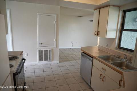 2153 Tappan Zee Lane, Palm Bay FL - photo 9 of 44