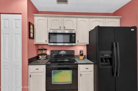 621 Seven Gables Circle, Palm Bay FL - photo 9 of 30