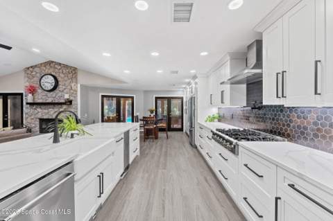 2053 Appaloosa Lane, Melbourne FL - photo 18 of 52