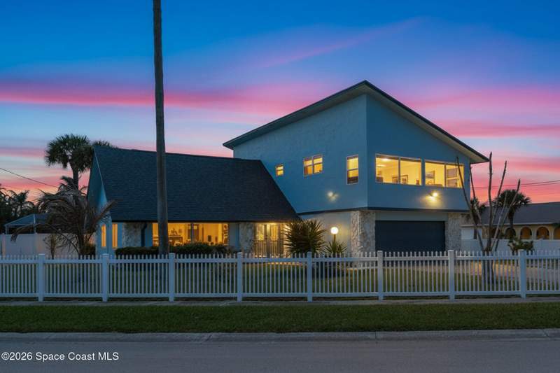 3 bedroom Single Family Residence at 397 Harbor Drive, Harbor Heights 3rd Addn, Cape Canaveral — photo 2