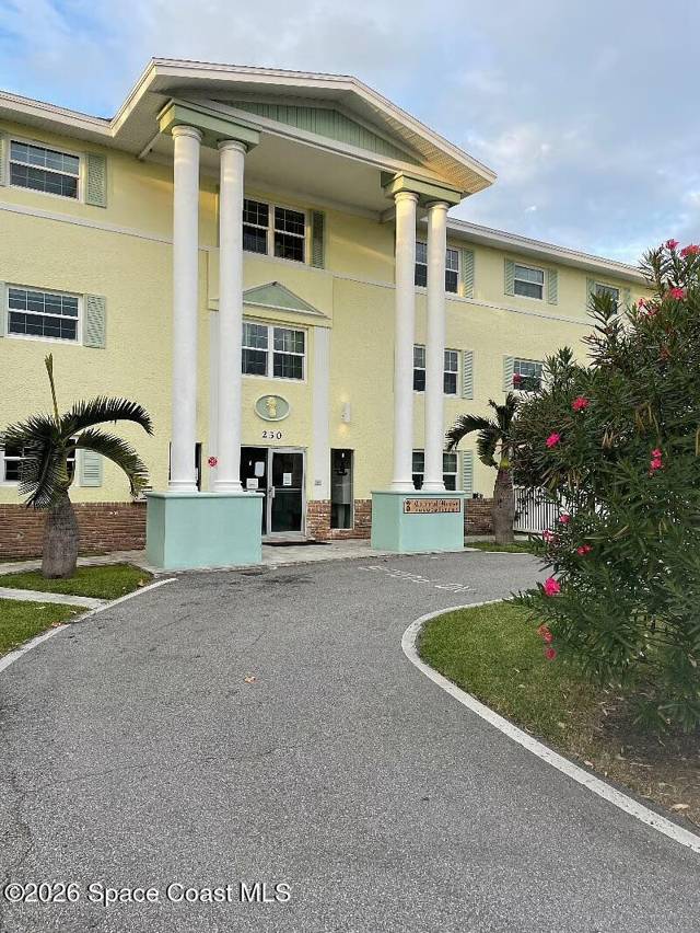 Colonial House Condo