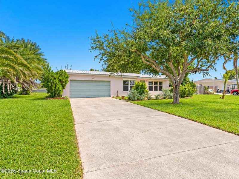 3 bedroom Single Family Residence at 525 Pelican Drive, South Patrick Shores 3rd Sec, Satellite Beach — photo 1