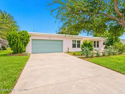 525 Pelican Drive, Satellite Beach FL - photo 6 of 33