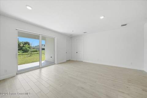 3373 Fitzpatrick Avenue, Palm Bay FL - photo 10 of 39
