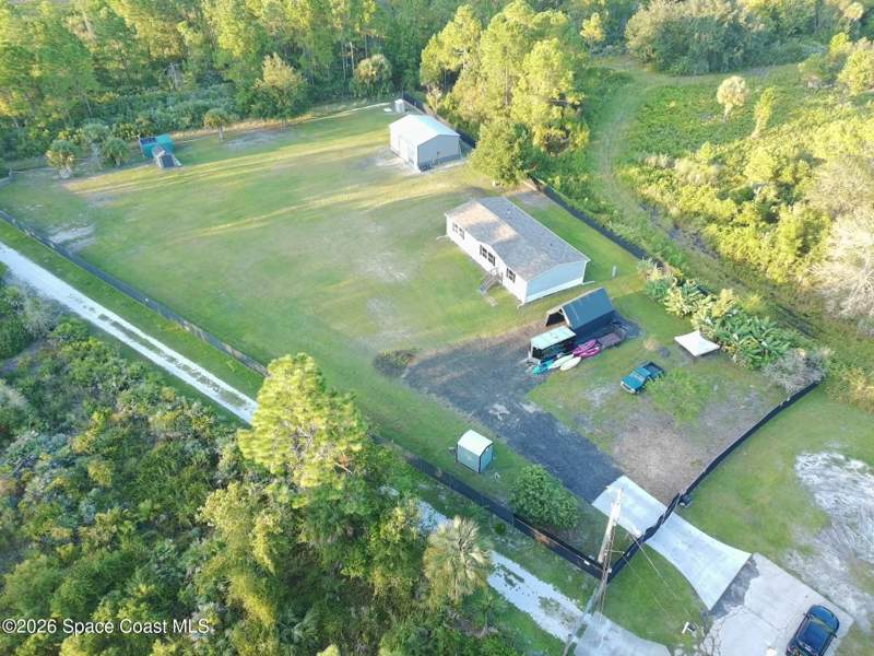 3 bedroom Manufactured Home at 4123 Hidden Lakes Drive, Hidden Lakes Phase 1 Unit 1 Replat, Mims — photo 2