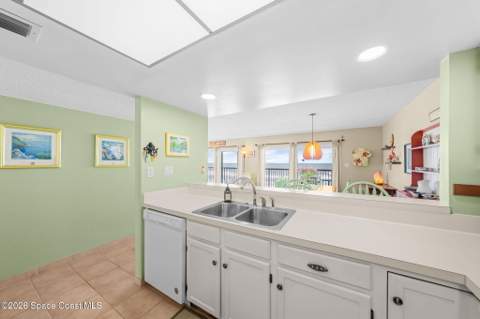 1101 S Atlantic Avenue #Apt 501, Cocoa Beach FL - photo 11 of 34