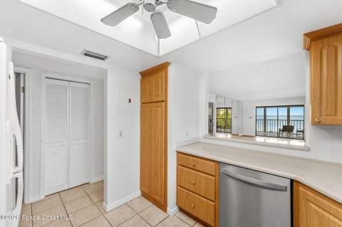 190 Escambia Lane #204, Cocoa Beach FL - photo 14 of 41