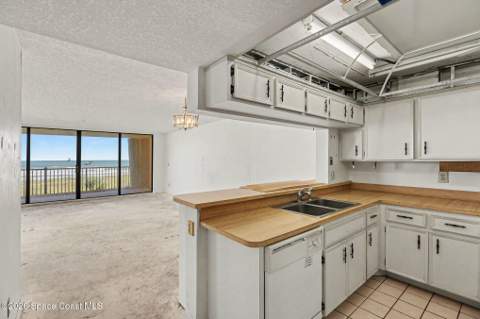 1860 N Atlantic Avenue #B301, Cocoa Beach FL - photo 14 of 65