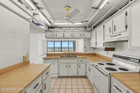 1860 N Atlantic Avenue #B301, Cocoa Beach FL - photo 15 of 65