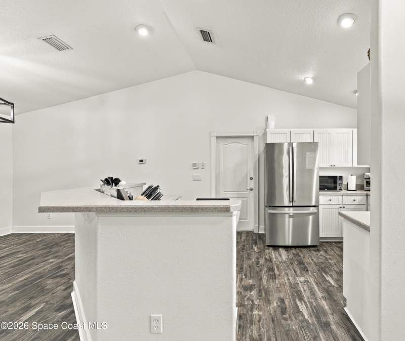 3 bedroom Single Family Residence at 449 NE Gilbert Drive, Port Malabar Unit 21 1st Replat of, Palm Bay — photo 4